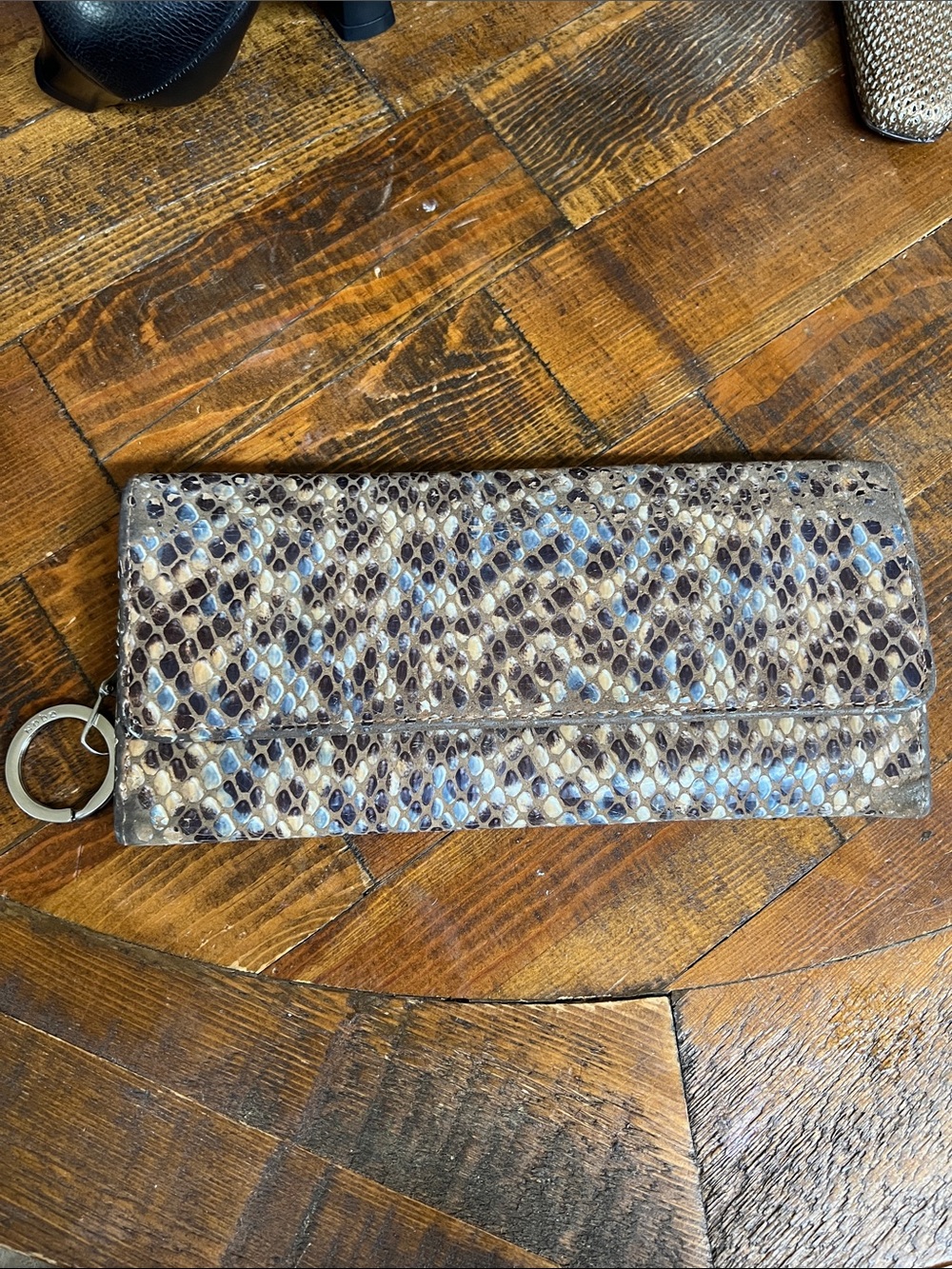 Snake skin magnetic tri fold wallet. HOBO